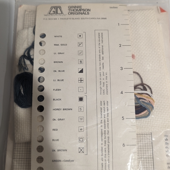 Counted cross stitch boy or girl motif kit with thread. - Picture 2 of 4